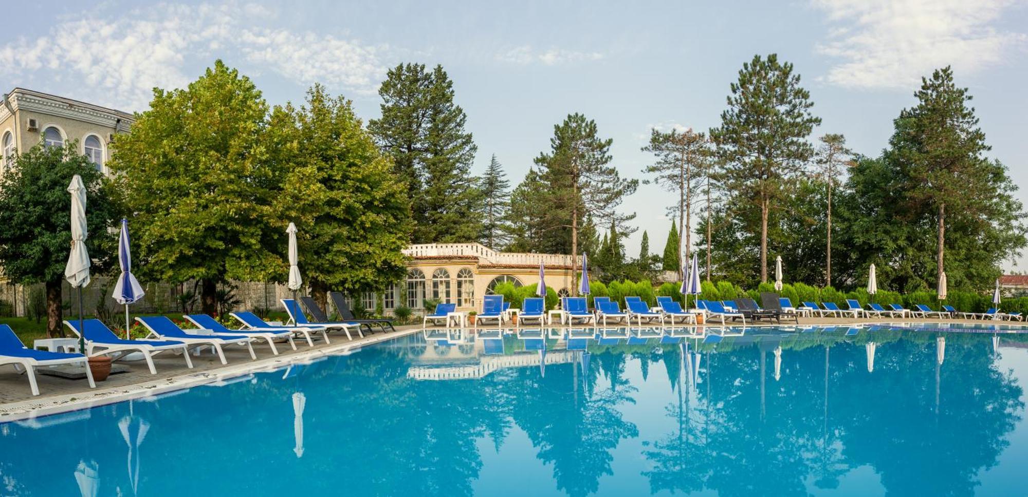 Legends Tskaltubo Spa Resort Exterior photo