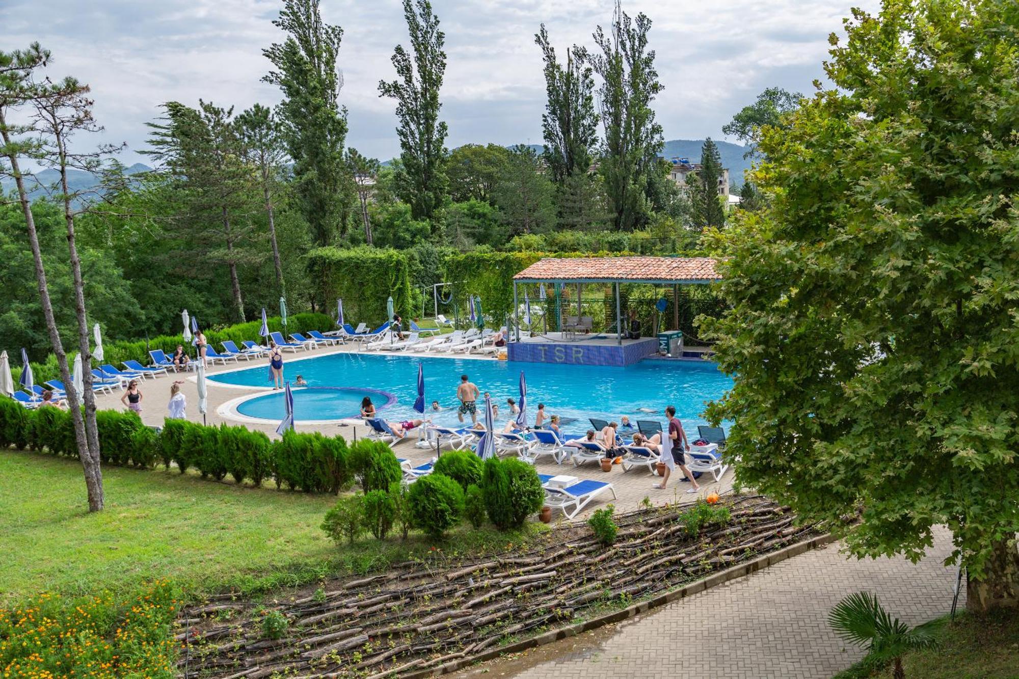Legends Tskaltubo Spa Resort Exterior photo